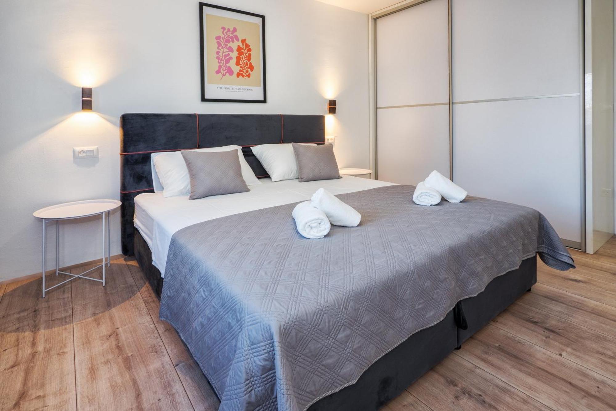 3-Bedroom Sea View Apartment - Balcony, Elevator - Spinut, Split Ngoại thất bức ảnh